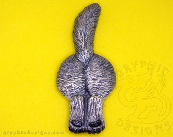 Wolf Butt Aimant humoristique fait à la main en gris, noir ou blanc
