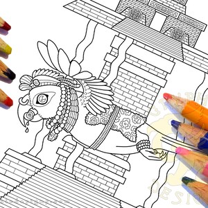 Puede incluir: Una página para colorear en blanco y negro con una ilustración detallada de un pájaro mítico con un tocado de plumas, posado sobre una estructura piramidal de varios niveles.