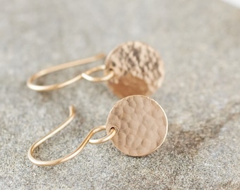 Hammered Disc Gold Earrings, Small 1 cm 14/20 Gold Fill Disc, Minimalist Jewelry, Petite Simple Everyday Gold Drop Earrings, Gift for Her