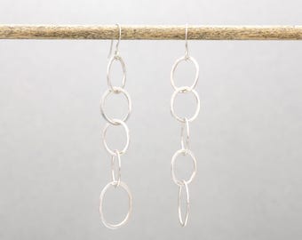 Örhängen i sterlingsilver med kedja, långt minimalistiskt hänge, handgjort 7,5 cm axelband