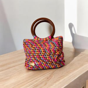 Handmade Multicolor Handbag with Wooden Handles – Vibrant and Stylish