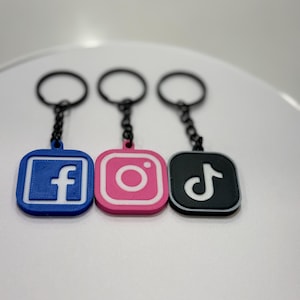 NFC Social Media Keychain: TikTok, Instagram, Facebook - Digital Contact Card