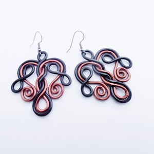 Elven Heart - Hammered Wirework  Earrings -  Customize your Colors