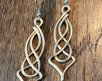 Deco Point Earrings - Art Deco design Celtic knot work - Hammered wirework - customize your own color