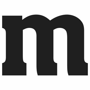 Könnte beinhalten: Ein schwarzer Kleinbuchstabe "m" vor weißem Hintergrund. Der Buchstabe hat eine abgerundete Oberseite und zwei vertikale Striche, die ein sauberes, minimalistisches Design aufweisen. Dieses grafische Element eignet sich für verschiedene Designanwendungen.