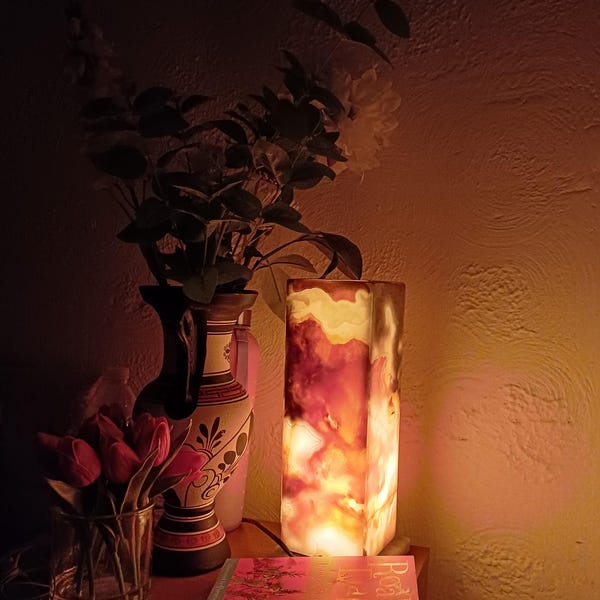 Elegante Onyx-Steinwürfel-Lampe - einzigartige Ambient-Beleuchtung für modernes Wohndekor