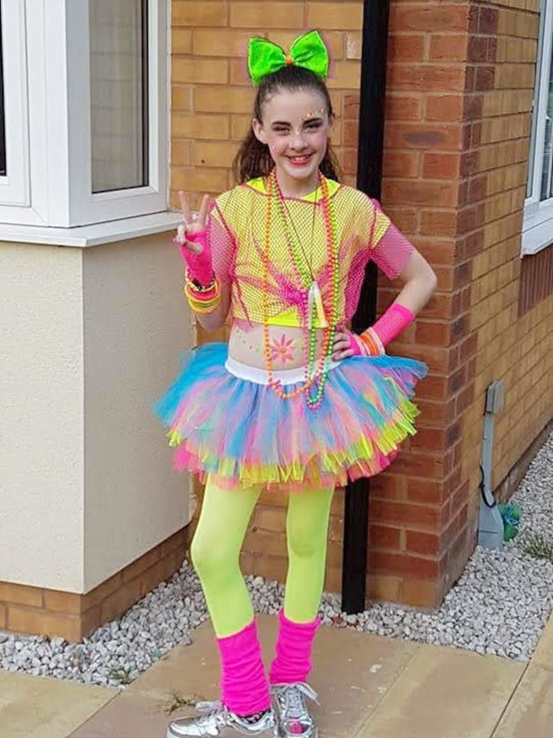 outfits for a neon party