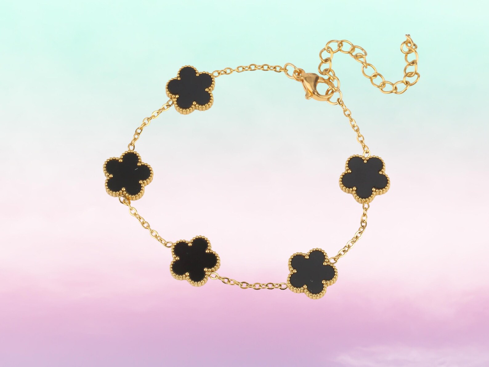 Elegant Gold-Plated Five Flower Charm Bracelet