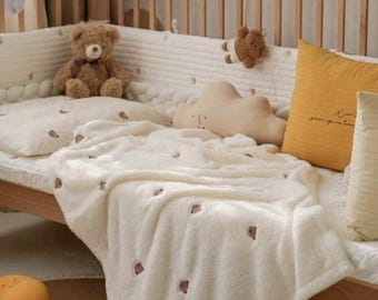 Warm Multi-Bear Pattern Fleece Blanket For Newborn Baby