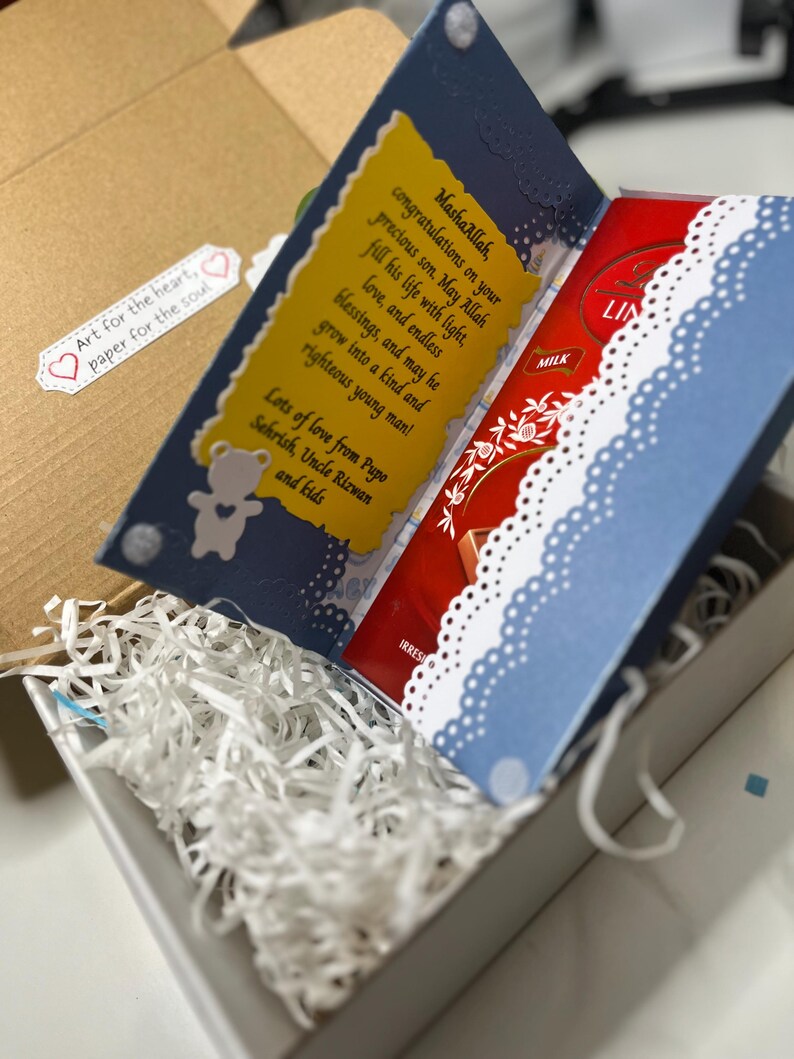 Tarjeta personalizada de chocolate Lindt: regalo de celebración hecho a mano imagen 3
