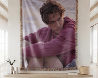 Conrad Fisher Woven Blanket – The Summer I Turned Pretty Fan Collage Throw
