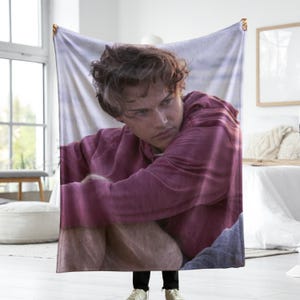 Conrad Blanket: The Summer I Turned Pretty Cozy Throw