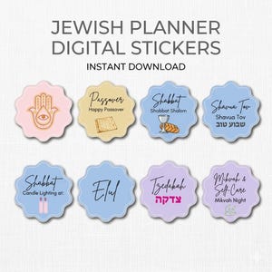 Puede incluir: Pegatinas digitales para un planificador judío, con diseños como "Passover" y "Shabbat". Las pegatinas son de colores pastel y tienen un borde festoneado. El texto "Jewish Planner Digital Stickers" está en la parte superior.