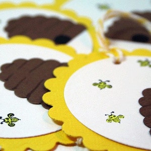 Bee Gift Tag Set of 4 Fanciful Bee Hive Gift Tag Medium image 1