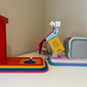 Yoto Gen 3 Rainbow/Pastel Dock met ingebouwde hoofdtelefoon- of kaarthouder