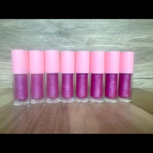 High end lip gloss- Vannila lip gloss- purplish pink lip gloss- moisturizing gloss- glitter lip  gloss- shiny lip gloss