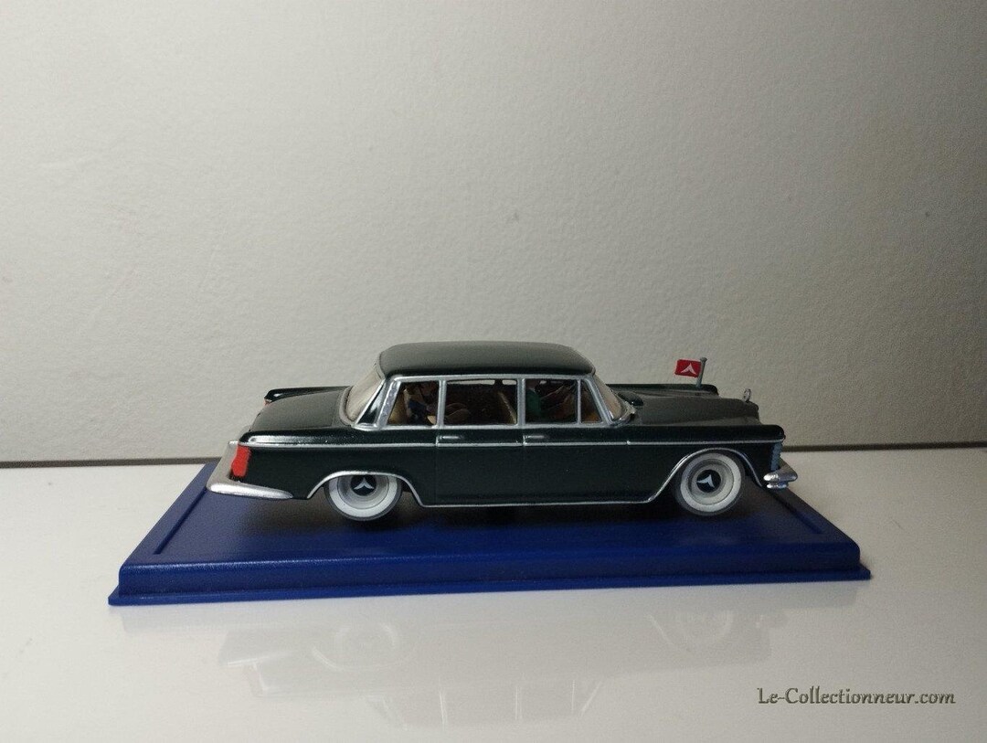 TinTin ミニカー　1/43 Limousine / Picaros tintin and the Picaros