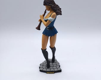 Manara figurine 6 (Aurélia)