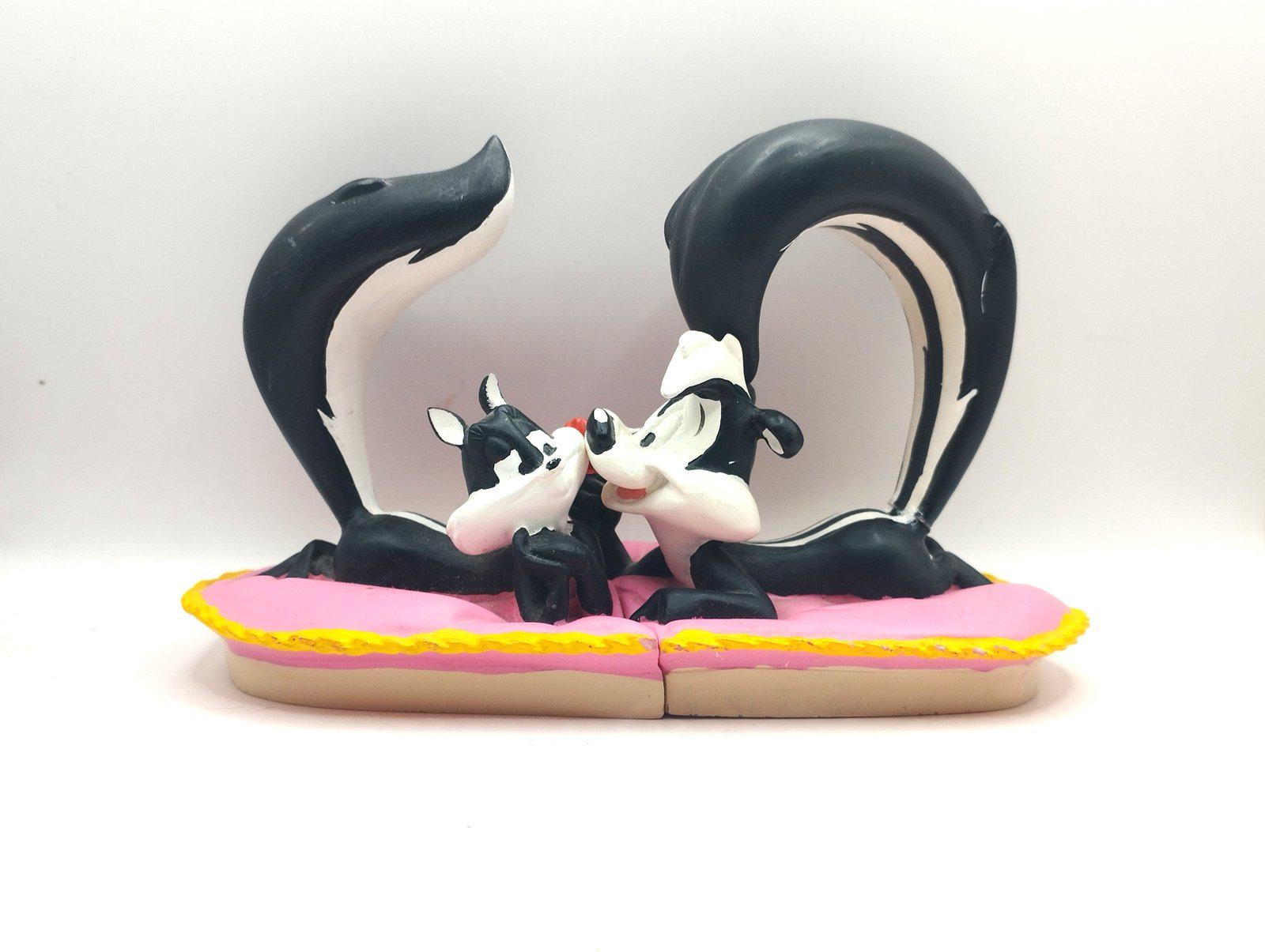 Pepe le pew art - Etsy 日本