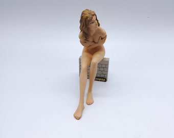 Manara figurine 49 (Doris)