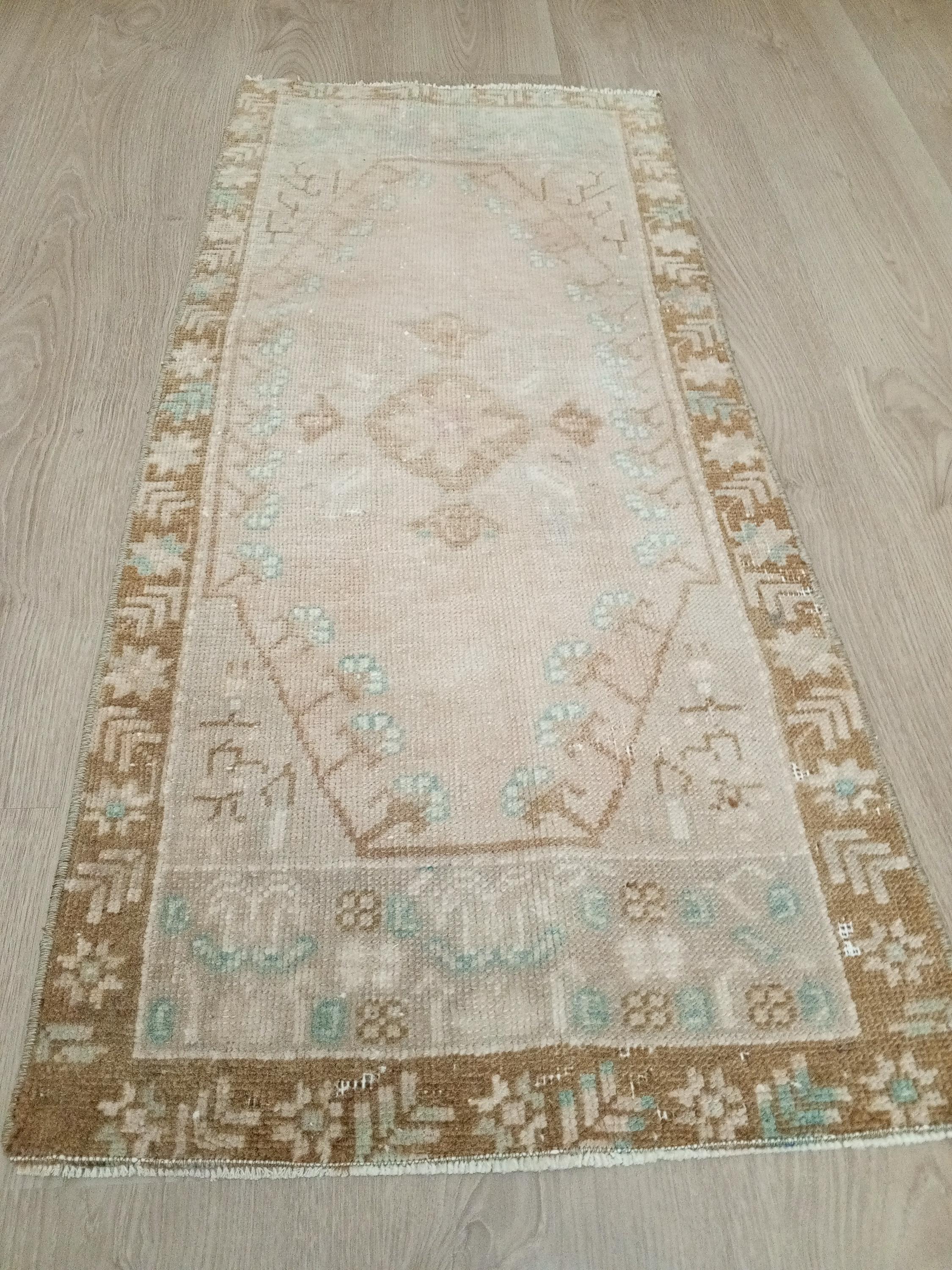 2x4 Rug, Small Vintage Rug, Pale Handmade Rug, Turkish Wool Rug, Persian Design Rug, 2x4 Oushak Doormat Rug, Home Decor Rug, 1.8x3.5 Ft