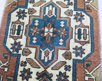Small Oushak Rug: 2x3 Vintage Turkish Wool Carpet