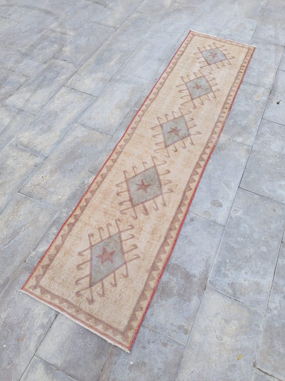 Diamond Runner Rug Vintage Beige Geometric Diamond Runner Rug, Handmade Wool Anatolian ...