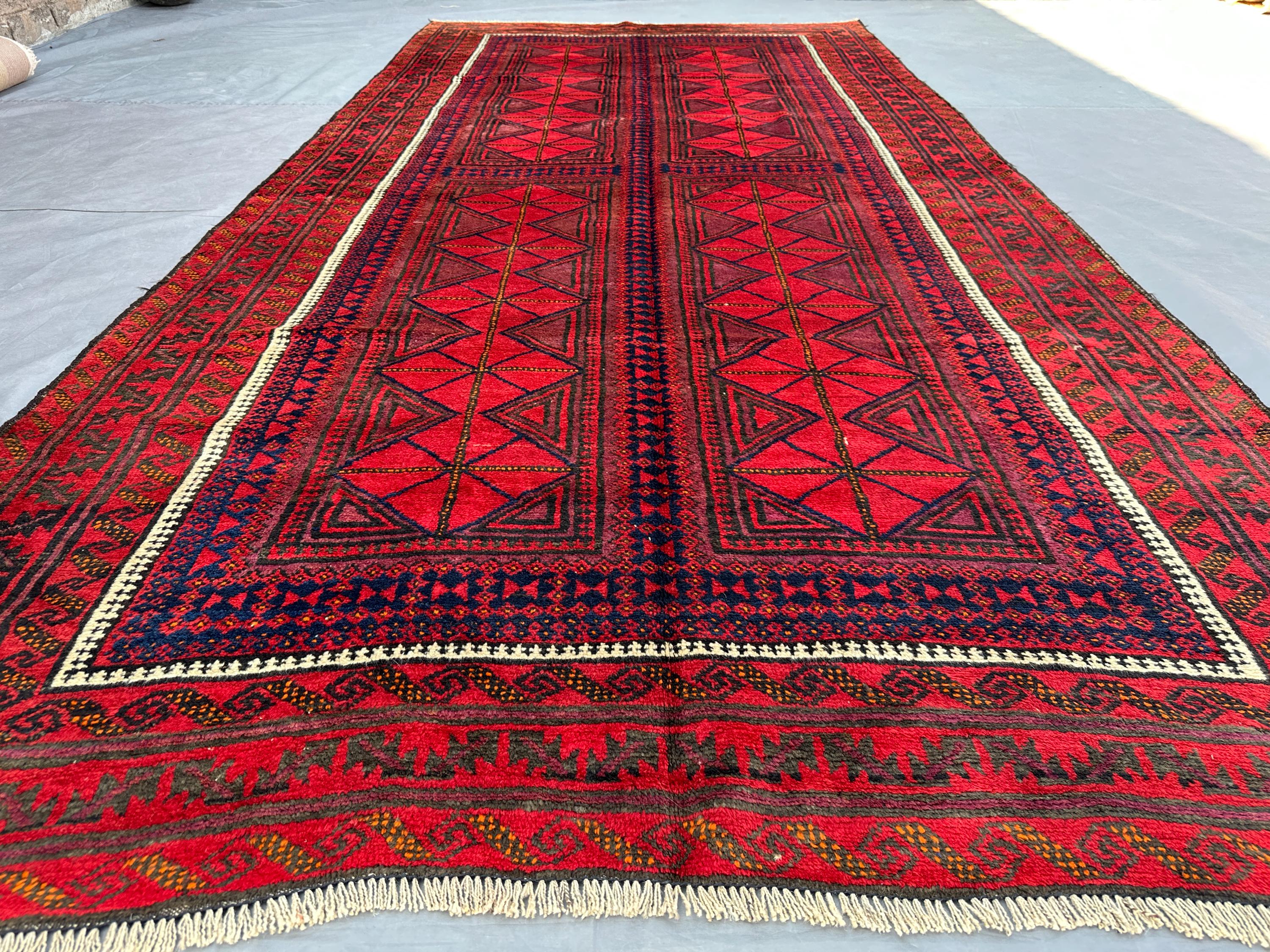 Antique 1950s Afghan Baluch Rug 4'8x9'9 ft Hand-Knotted Tribal Wool Carpet | Red & Black Nomadic Runner, Vintage Bohemian Decor, Outdoor rug