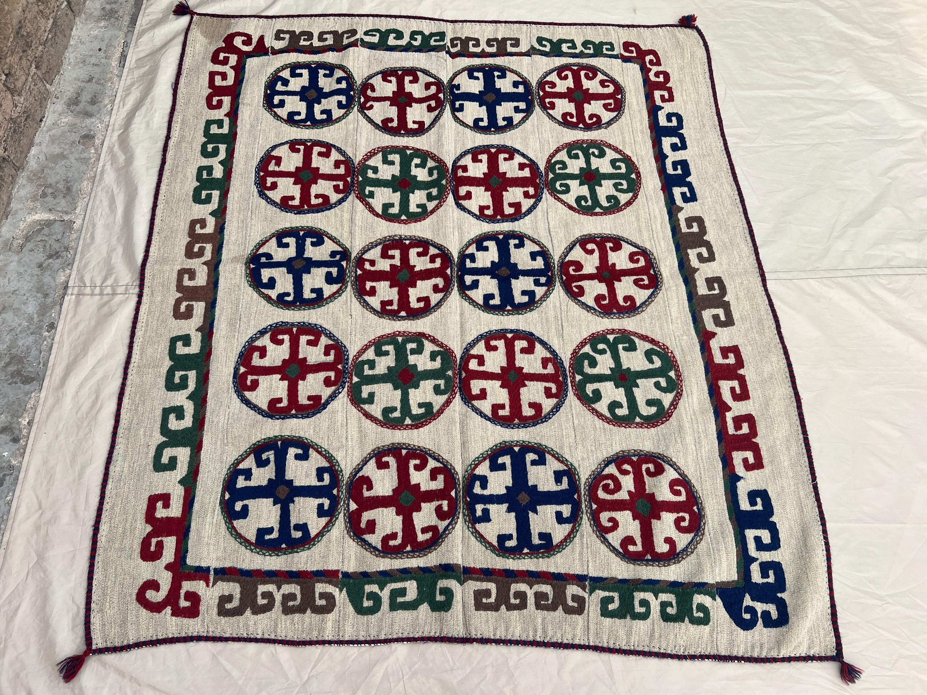 4'5x4'11 Ft Vintage Afghan Kilim Rug Ivory Tribal Circle Medallion Flatweave Handwoven Wool Area Rug | Living Room Bedroom Boho Wall Decor
