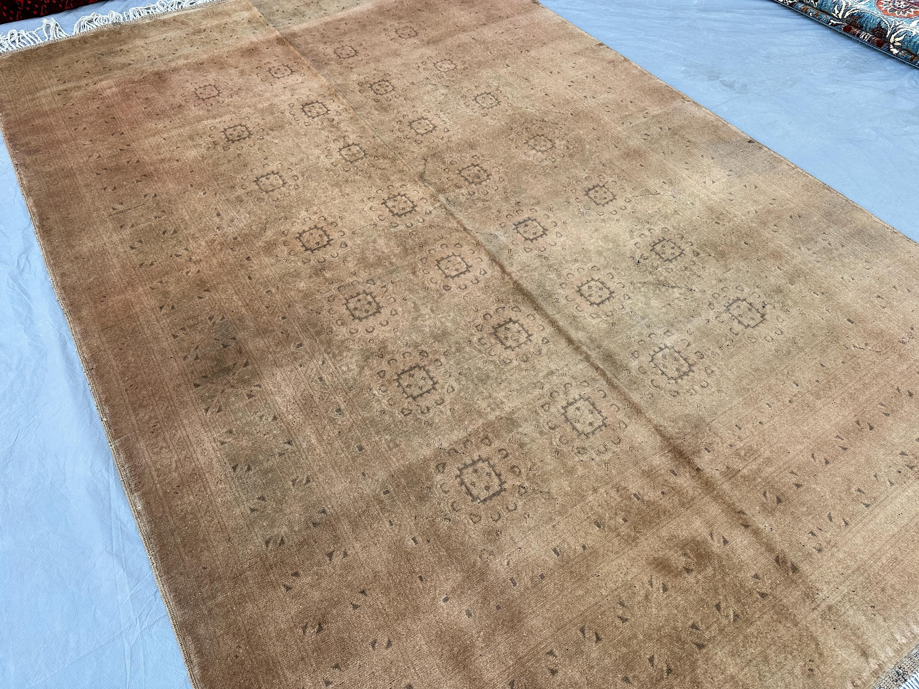 Vintage & Antique Rugs