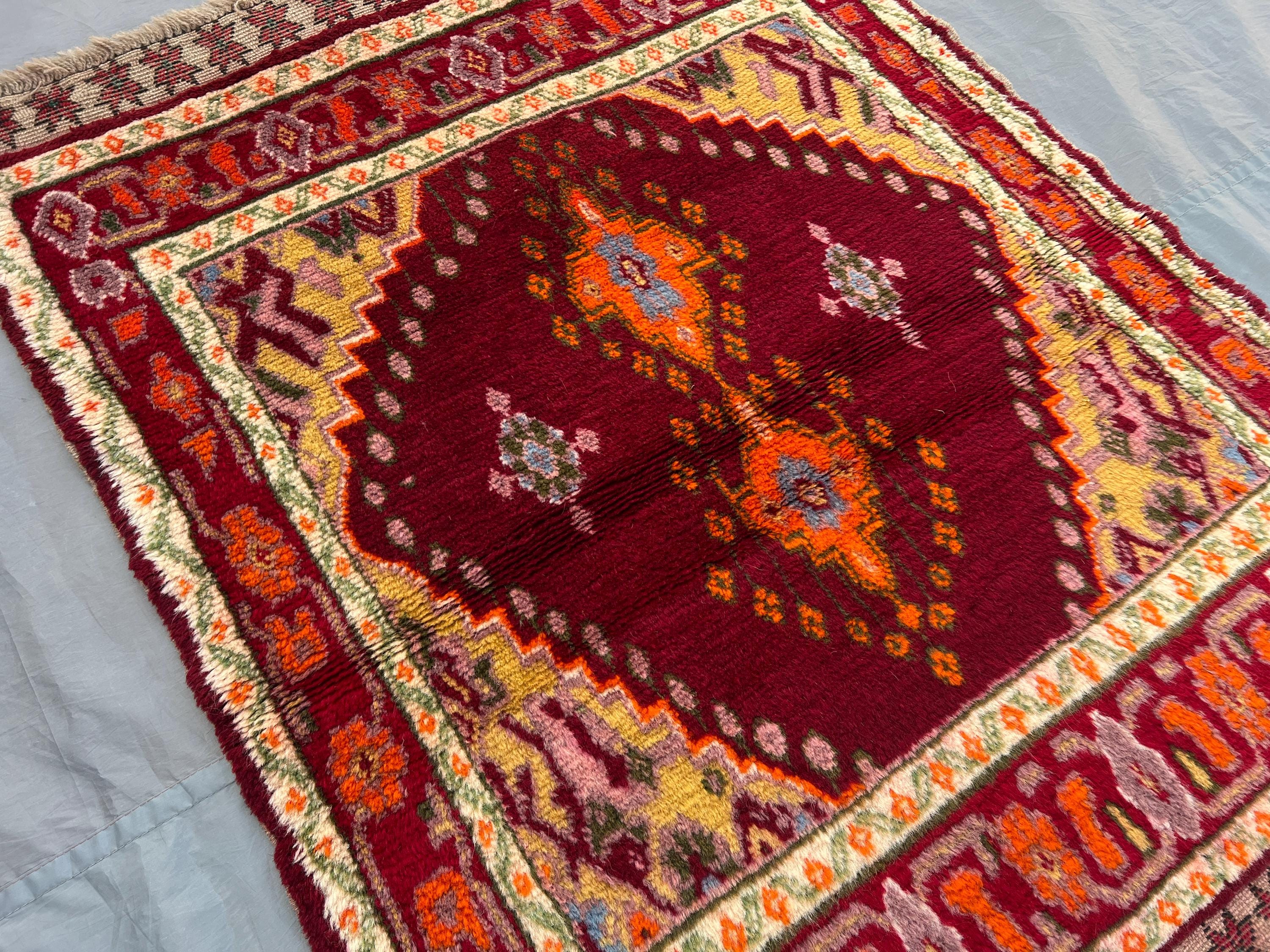 3'4 x 4'4 ft Vintage Turkish Hand Knotted Rug | Rare Geometric Medallion Design | Warm Red & Orange Colors | Boho Home Decor Accent Rug