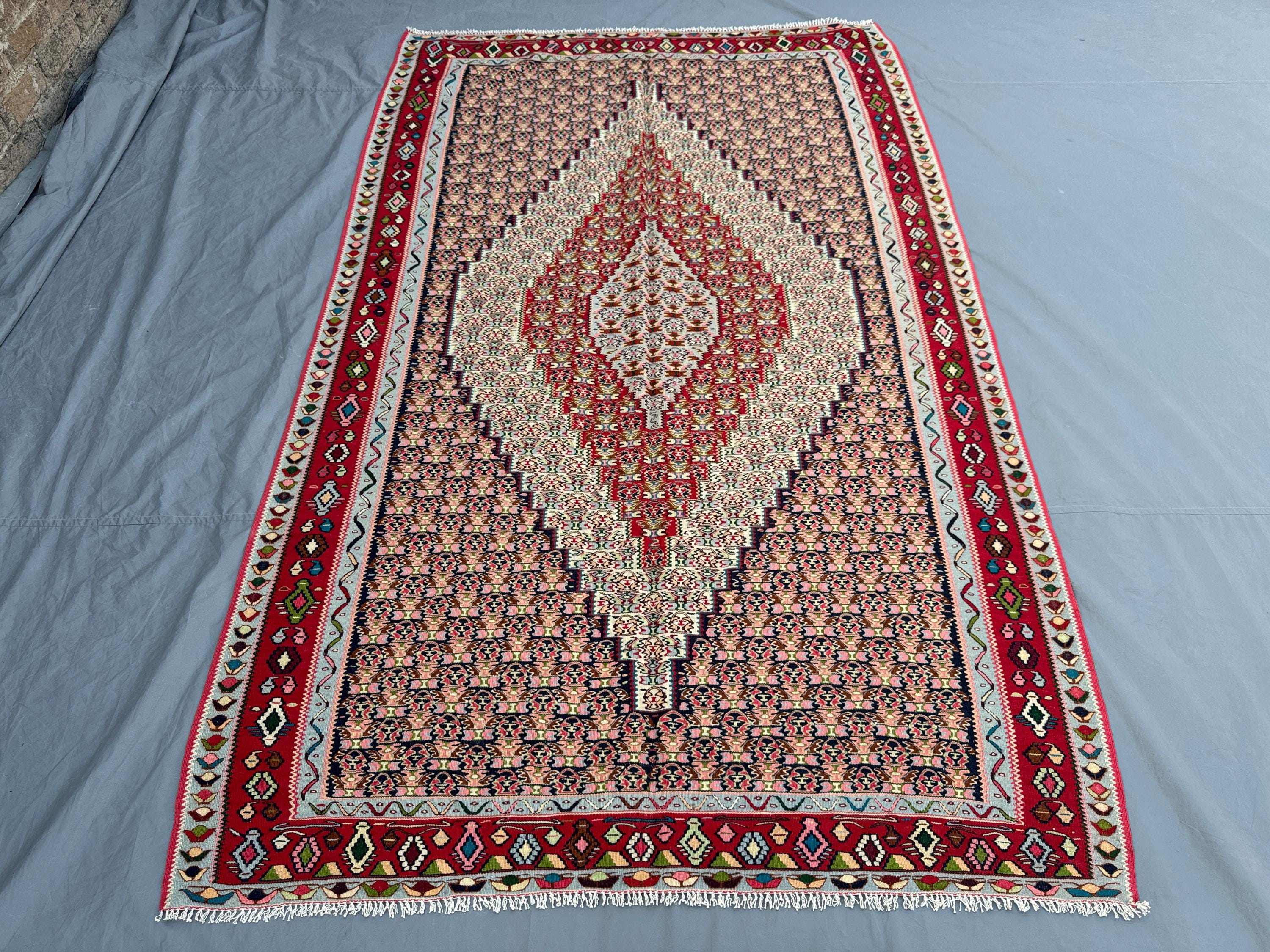 Handwoven Turkish Kilim Rug | Vintage 5 x 8 ft | Unique Caucasian Design | Flatweave One-of-a-Kind Rug for Liv