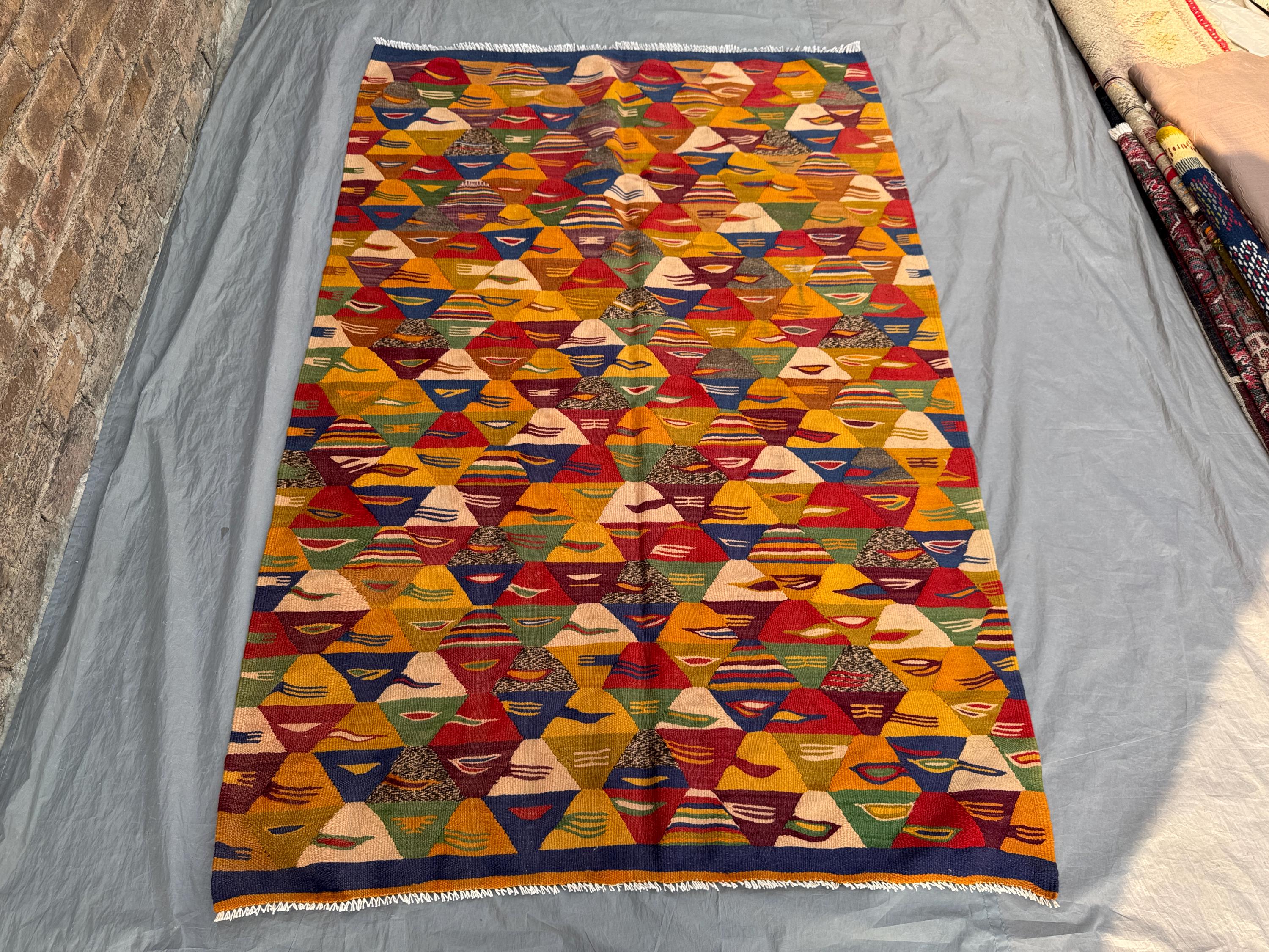 4'2x6'2 Ft Turkish Vintage Kilim Rug, Flat Waven Colorful Wool Handmade , Geometric Pattern, Perfect for Home Decor, Living Room, or Bedroom
