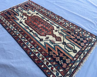 Tappeto tribale turco / Tappeto di lana annodato a mano piccolo 2x4 / Tappeto decorativo in stile caucasico / Decorazione geometrica vintage / Tappeto rustico da ingresso boho