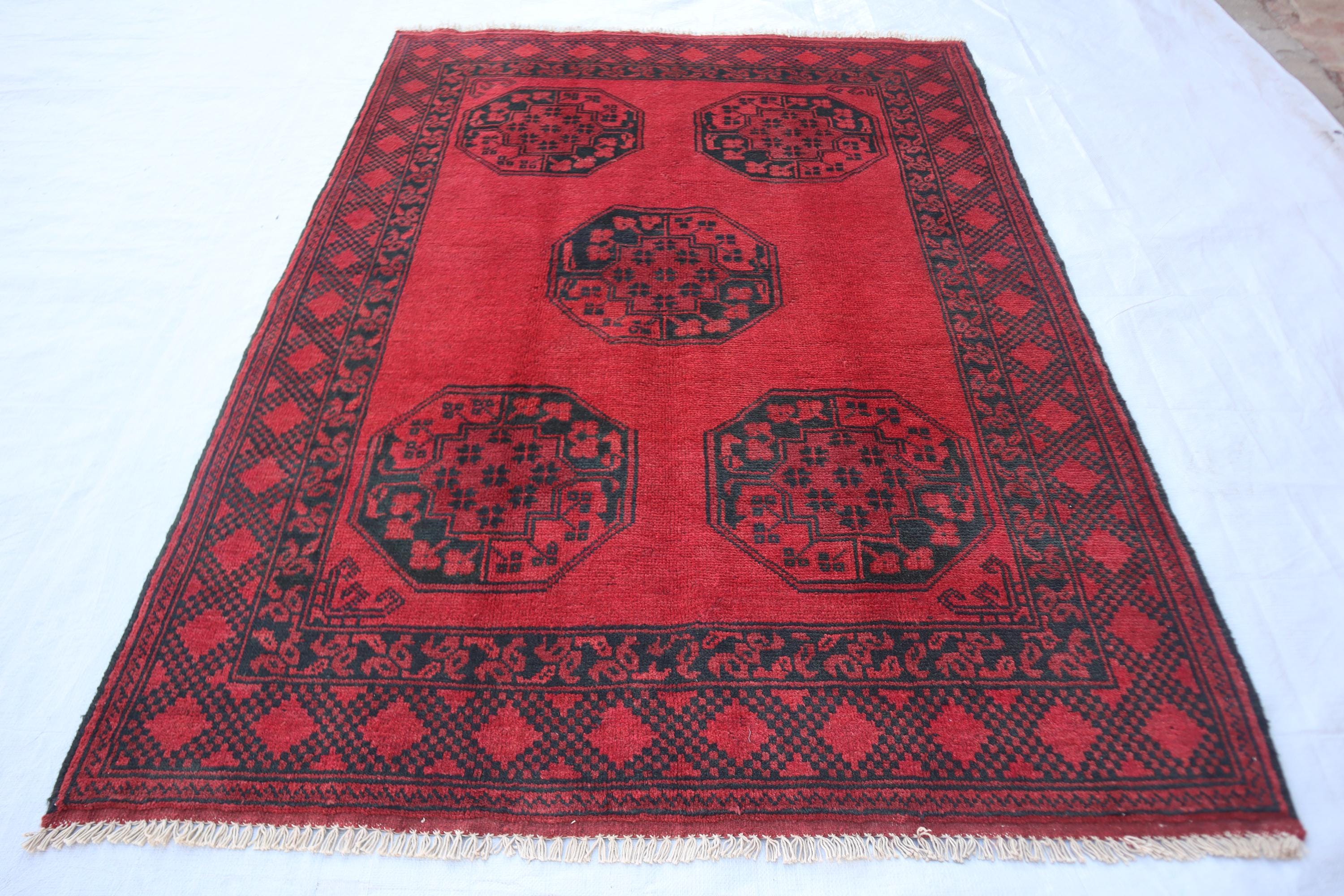 Hand-Knotted Turkmen Bukhara Rug – Red, Geometric Design, 128x176 cm (4'2" x 5'9"), Wool, Traditional and Elegant Home Décor