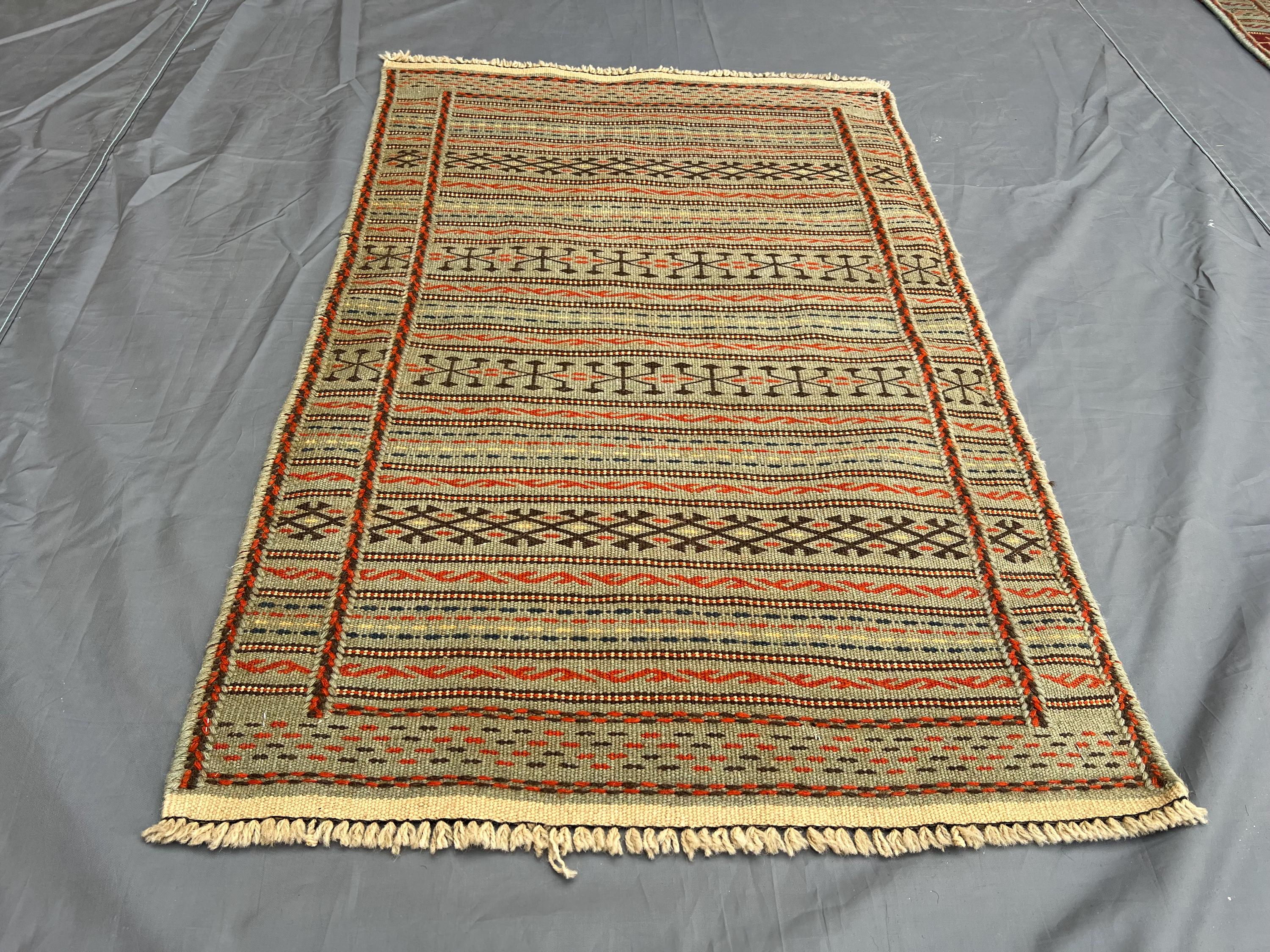 Charming Beige "2x4" ft Handmade Afghan Sumak Rug Small Tribal Flatweave Geometric Pattern Wool Accent Carpet
