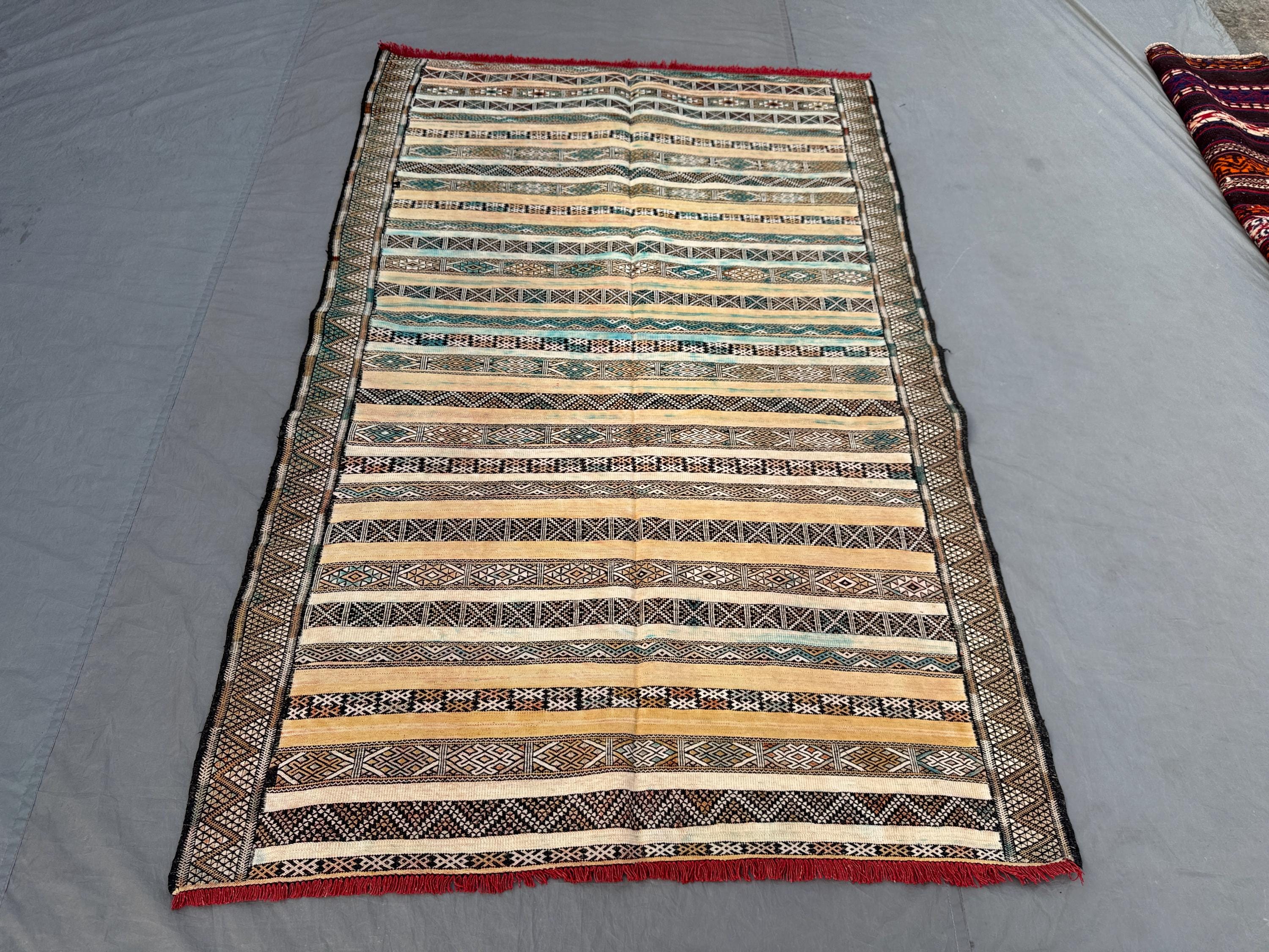 Handwoven Vintage Afghan Kilim 5 x 7 ft – Unique Boho Decor Luxury Room Accent Sumak Design One-of-a-Kind