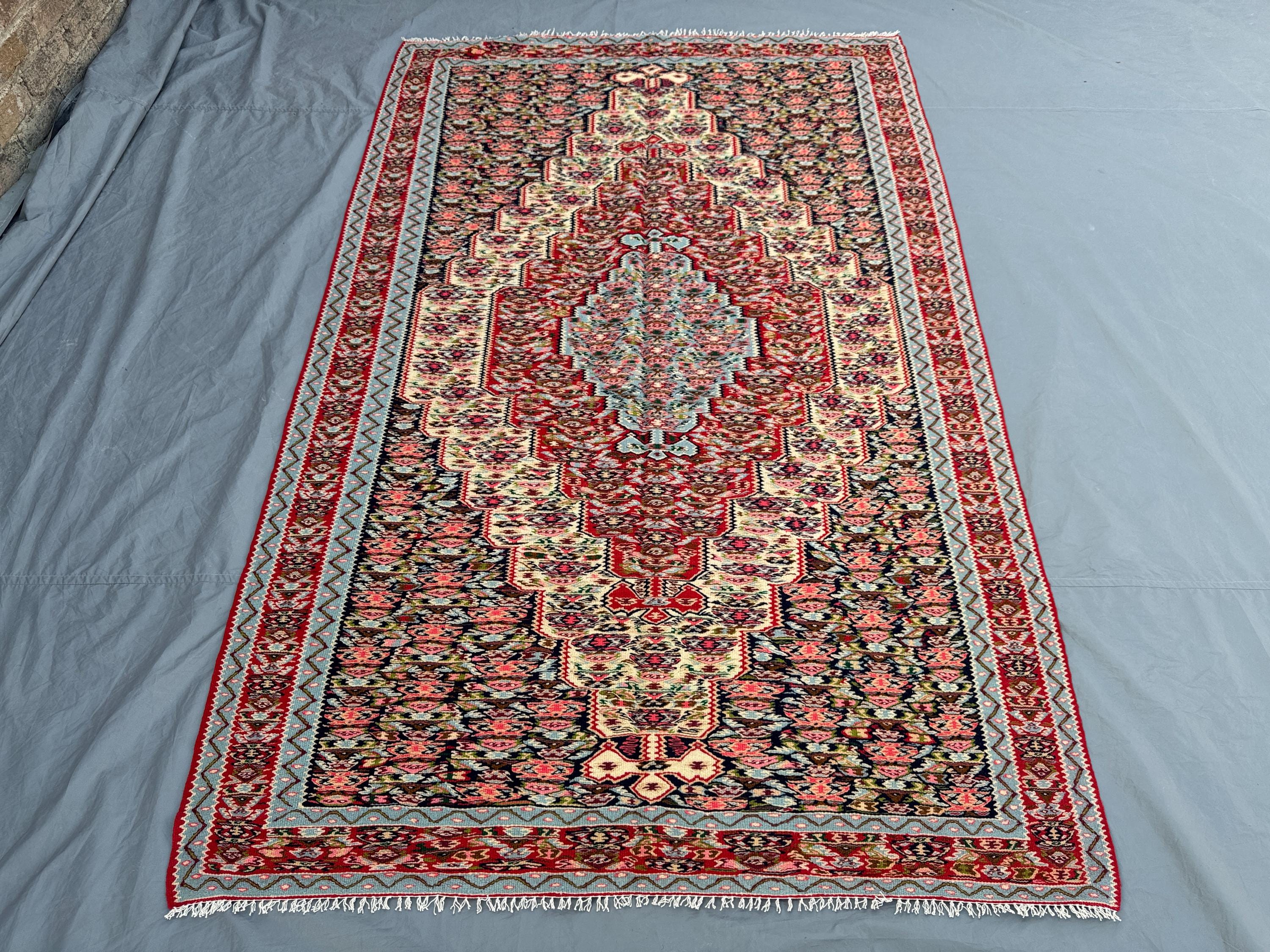 Turkish Handwoven Kilim | Vintage 5 x 8 ft | One-of-a-Kind Caucasian Design | Flatweave Wool Rug for Living Room or Bedroom