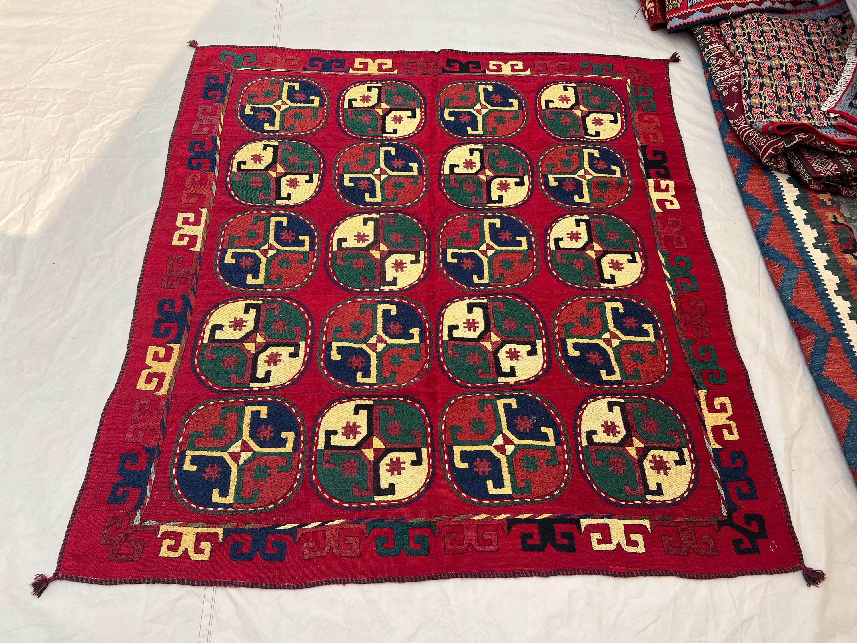 4'11x5'1 Vintage Central Asian Flat Woven Wool Kilim Bold Red All Over Rounded Square Grid Pinwheel Medallion Boho Living Room Carpet