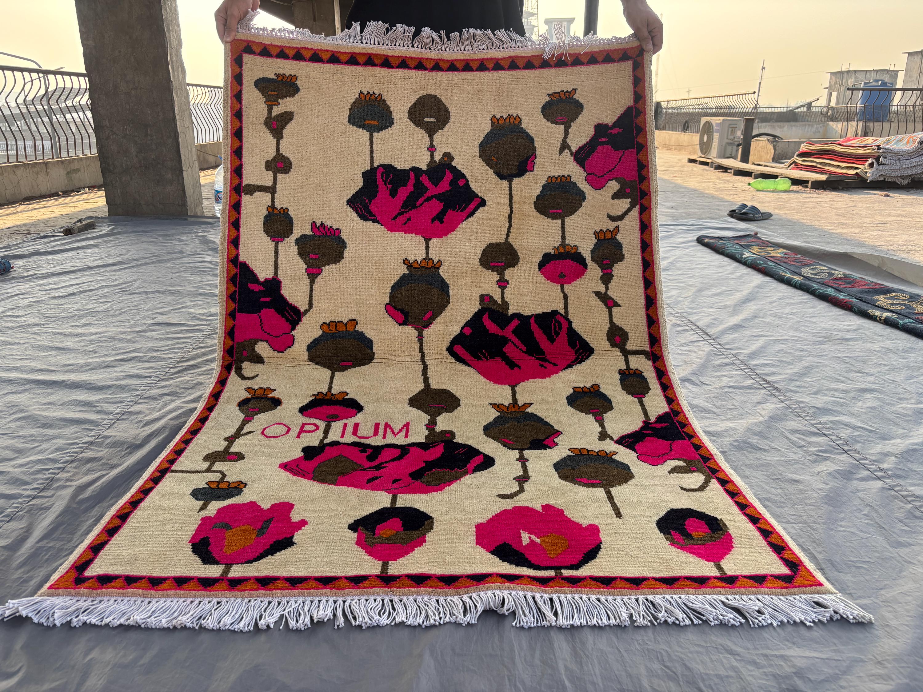 3.3x4'10 Ft Handmade Afghan Wool Rug, florial Design, Soft Wool, Living Room or Bedroom Rug, Kitchen Rug, Wall Decor, One-of-a-Kind Piece
