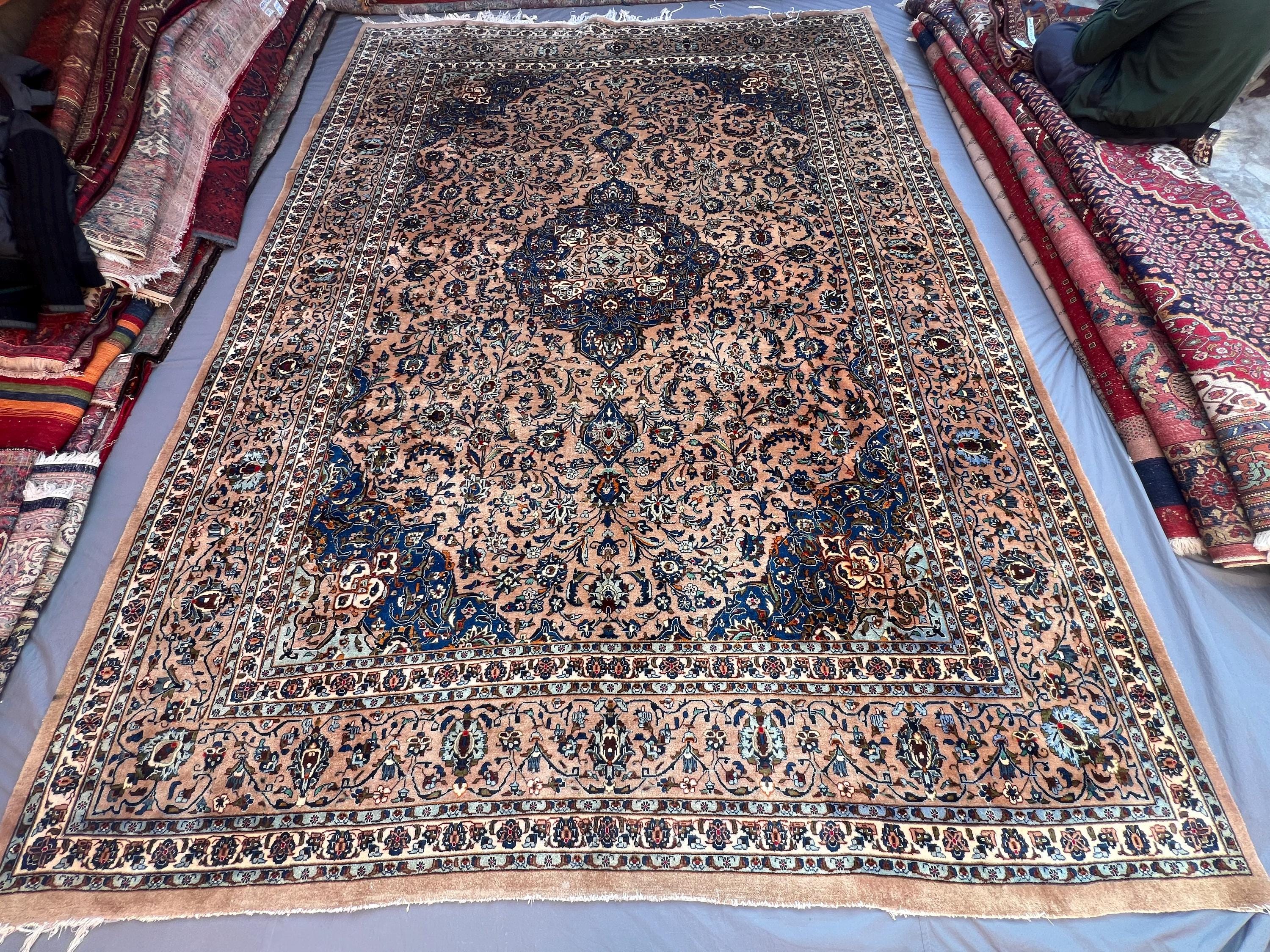 Antique 10'2x13'3 ft Turkish-Inspired Floral Medallion Rug Soft Pile, Handwoven Wool, Large Area Rug, Living R