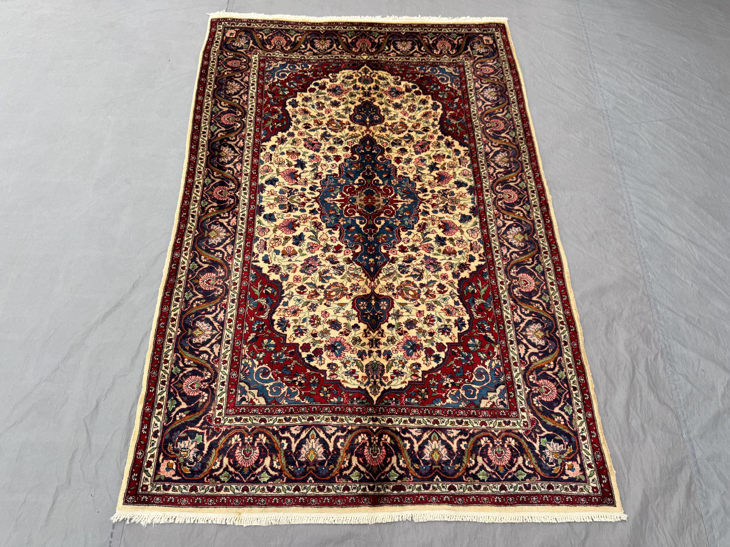 4 x 6 ft Turkish hand knotted modern soft pile one of a kind small area rug luxury room decor rug Heriz design | Bedroom & Kitchen decor