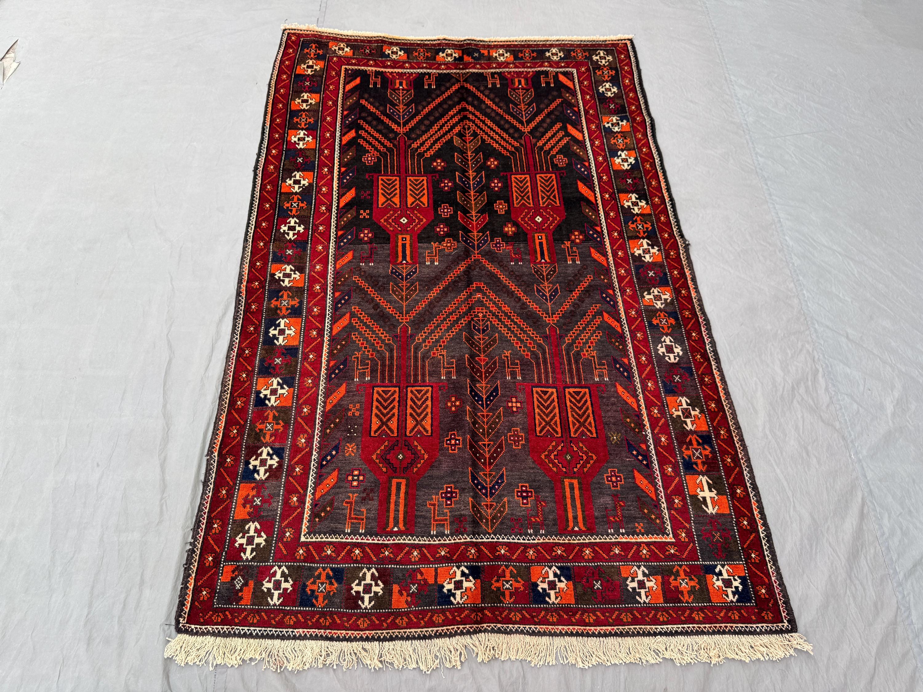 Turkish Hand Knotted Rug | Vintage 4 x 7 ft | One-of-a-Kind Turkish-Inspired Caucasian Medallion Design | Soft Wool Pile Area Rug