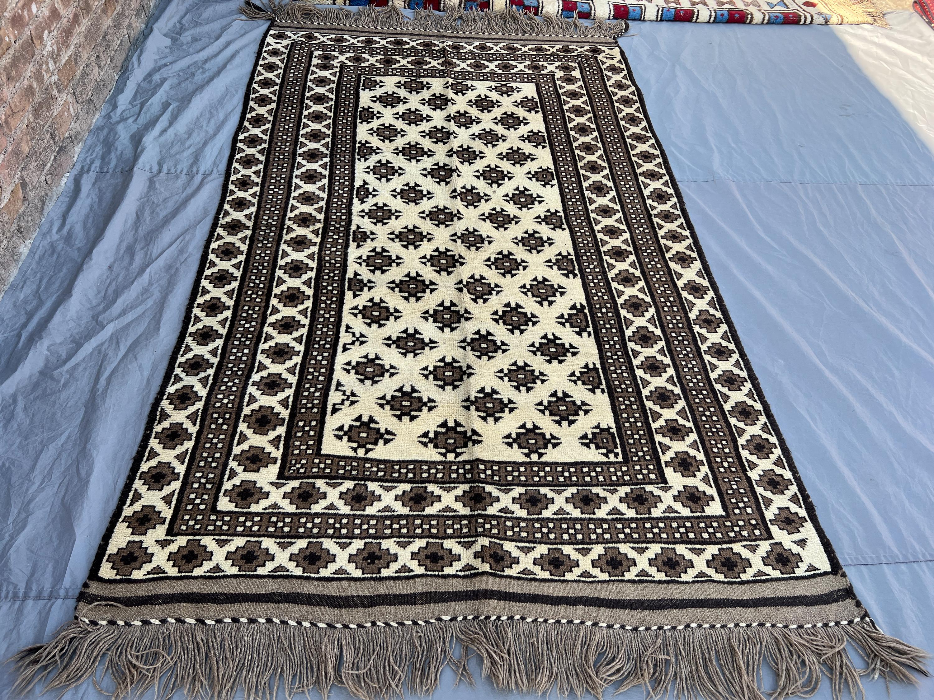 5'1x8'6 ft Vintage Afghan Kilim Rug, Handmade Flatweave Wool Rug, Tribal Geometric Carpet, Neutral Brown Ivory Runner, Boho Farmhouse Decor