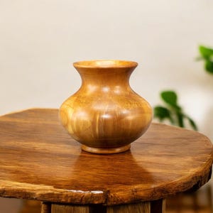 Pear oil vase for Dried Flowers |Rustic Wood Vase | Decorative Vase For Dried Flowers | Carved Minimalist Vase | Plant Accessories