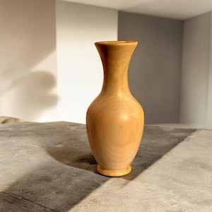 Handcrafted Birch Wood Vase – Natural Wooden Decor Piece