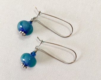 Teal Swirled Lampwork Glass Earrings - Stainless Steel Kidney Ear Wires (E-575)