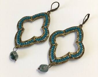 Antique Brass Quatrefoil and Crystal Earrings - Teal Blue (E-623)