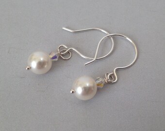 Papered Brass Pearl Circle E main image 0