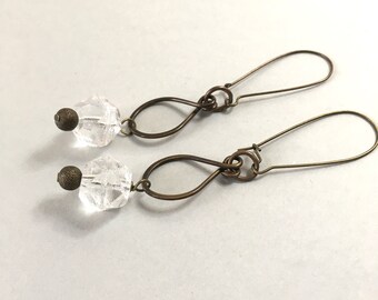 Boucles d'oreilles Rock Ice - Czech Glass on Antique Brass Kidney Ear Wires (E-753)